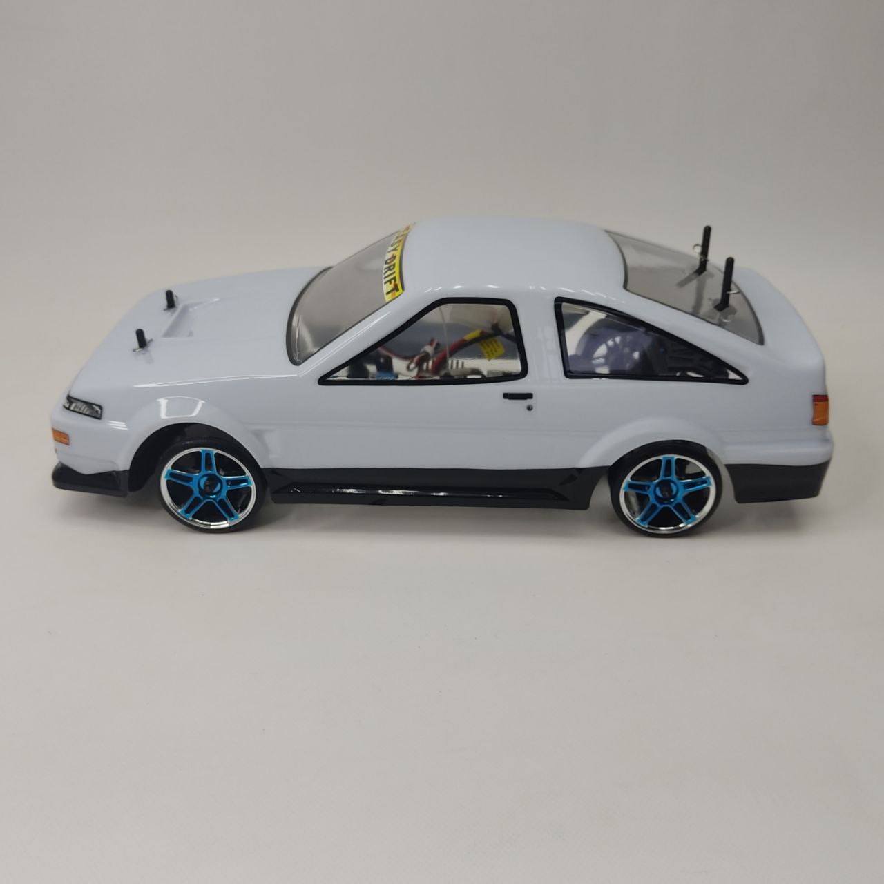 Радиоуправляемый автомобиль для дрифта HSP Flying Fish 1 масштаб 1:10 4WD 2.4G — 94123-12303 — изображение 2