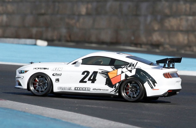 Радиоуправляемая машина для дрифта Vaterra Ford Mustang 2015 KN GT Drift V100-S 4WD RTR масштаб 1:10 2.4G — VTR03091 — изображение 5